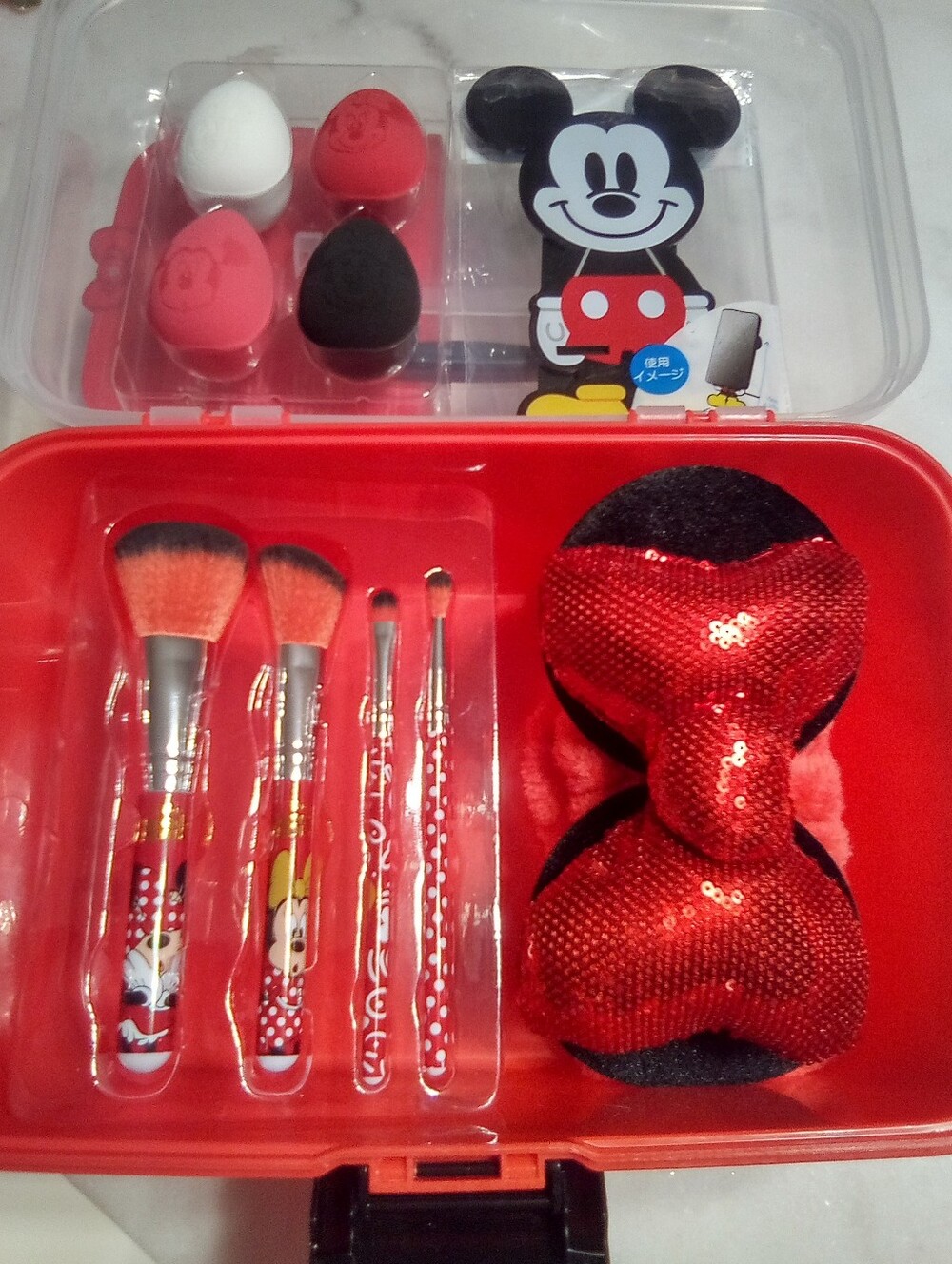 12 Piece Minnie Mouse Travel Kit